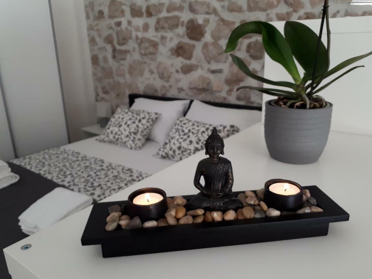 Zen studio in center of Rovinj Buitenkant foto