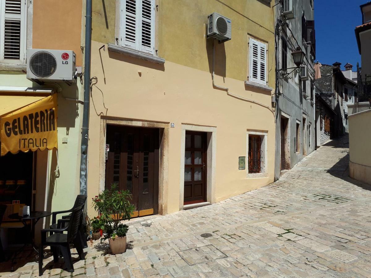 Zen studio in center of Rovinj Buitenkant foto